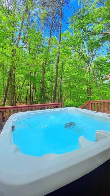 Emerald Cabin W/Hot Tub, Firepit, Lake, Skiing Basye Екстериор снимка